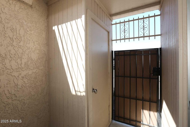 Private Patio-Storage Room