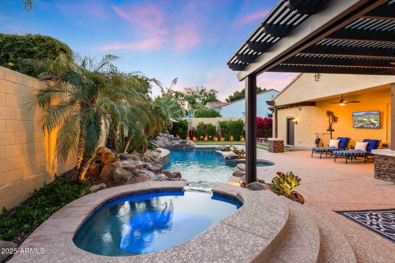 Backyard Retreat - Spa