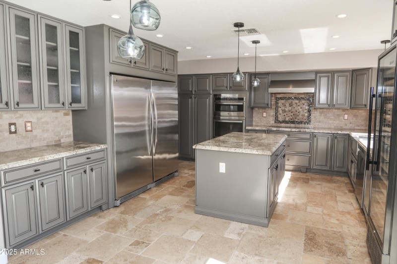 16 Stunning Kitchen Finishes