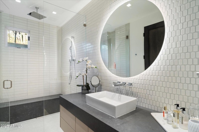 044-Bedroom 2 Bathroom