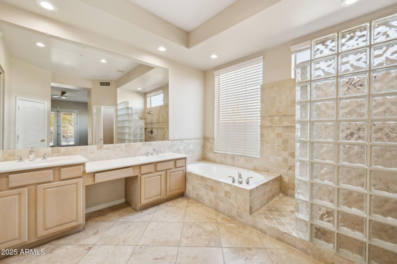 21-web-or-mls-13945-e-gail-rd