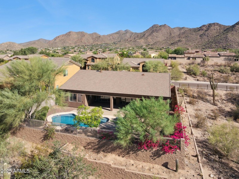 41-web-or-mls-13945-e-gail-rd