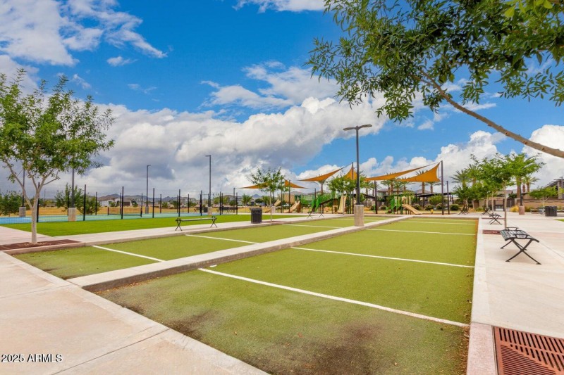 20250905232305099271000000-o