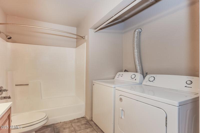14-photo-Laundry-Room-4ef74ce8-9ba6-4794