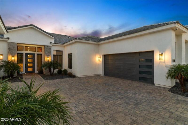 004-Front of home twilight