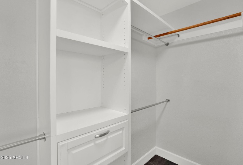 34-web-or-mls-8406 W Dahlia Dr -33