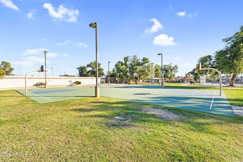 63-web-or-mls-8406 W Dahlia Dr -63