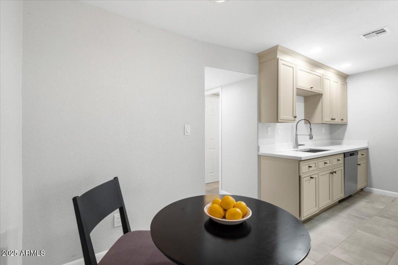 Winfield Place Casual Dining