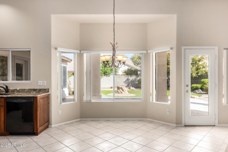Bay window in kitchen nook