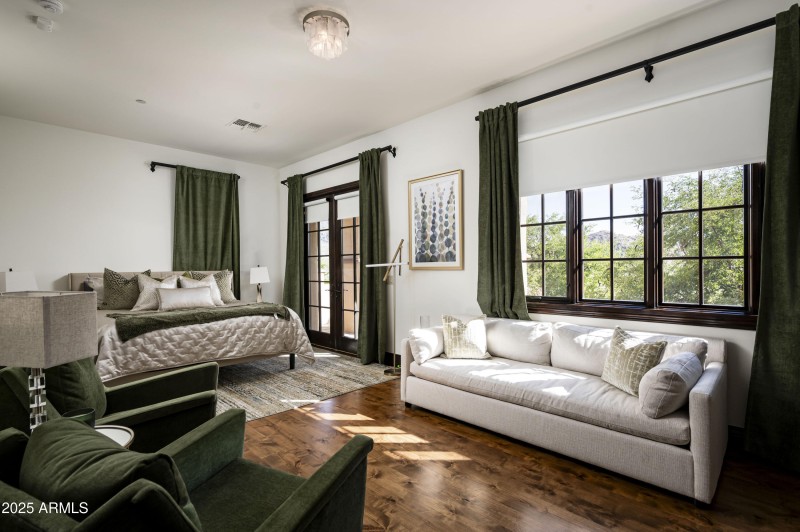 Interior guest casita