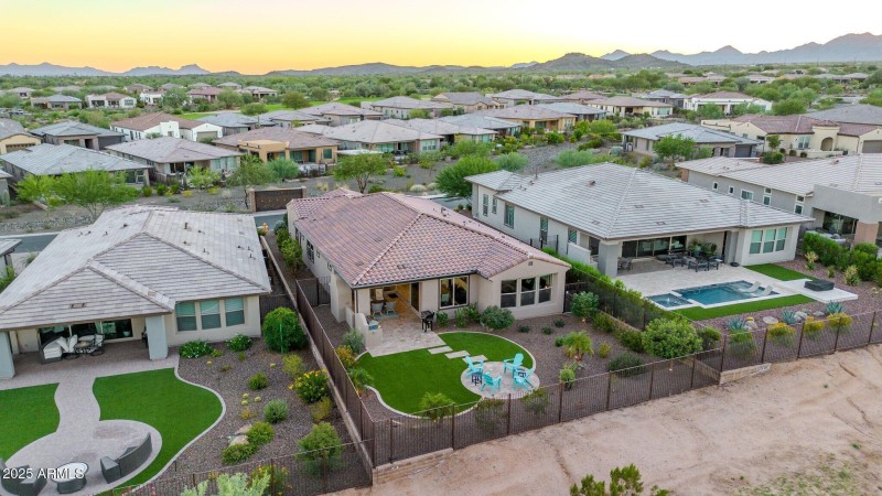 Home Backs to Natural Wash