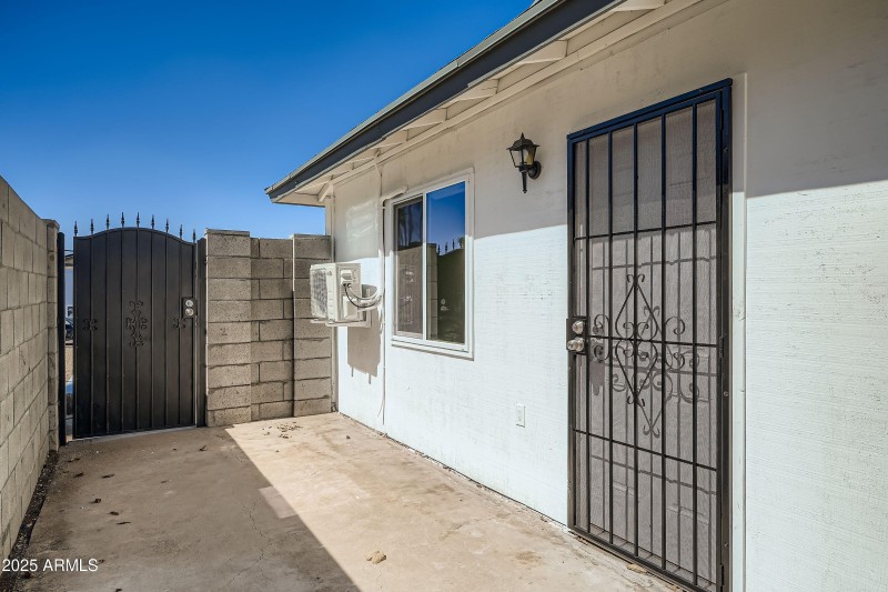 7601 N 40th Drive - MLS Sized - 025 - 35