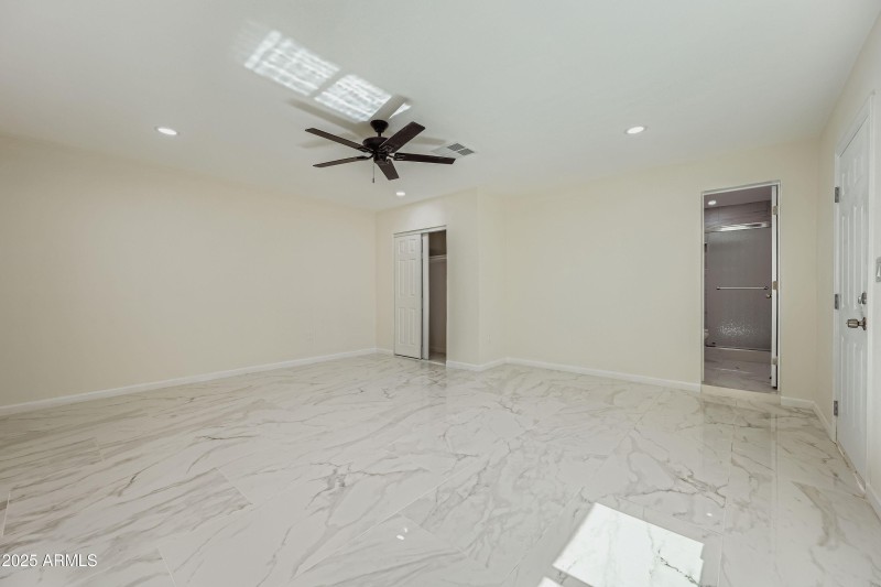 7601 N 40th Drive - MLS Sized - 027 - 38