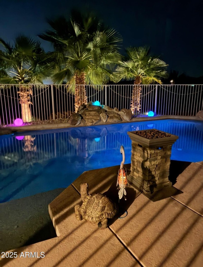 NIGHT POOL LIGHT