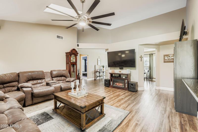 4334 W Villa Linda Dr - MLS Sized - 016