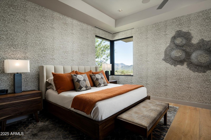 Junior primary suite