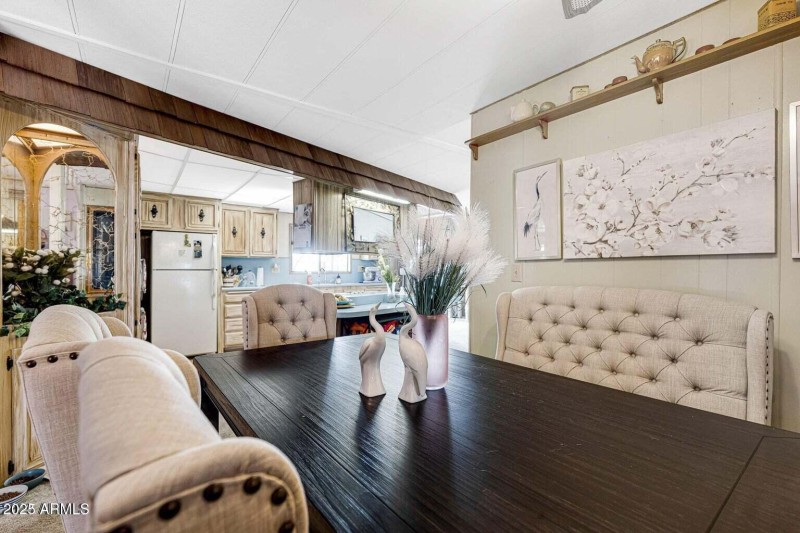 Dining Area - 125 2nd view