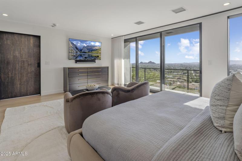 Valle Vista Hillside