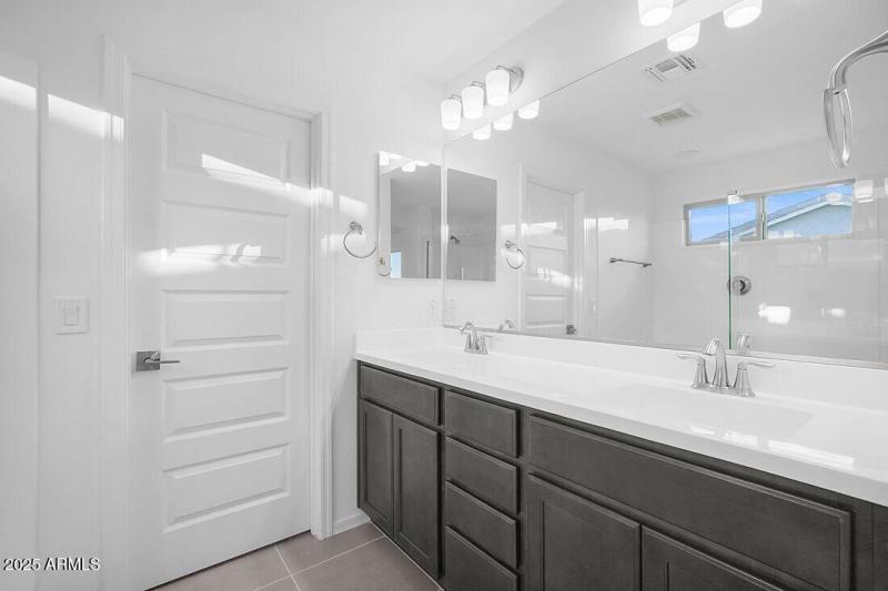 14617 W Sand Hills Rd - Ready Now!