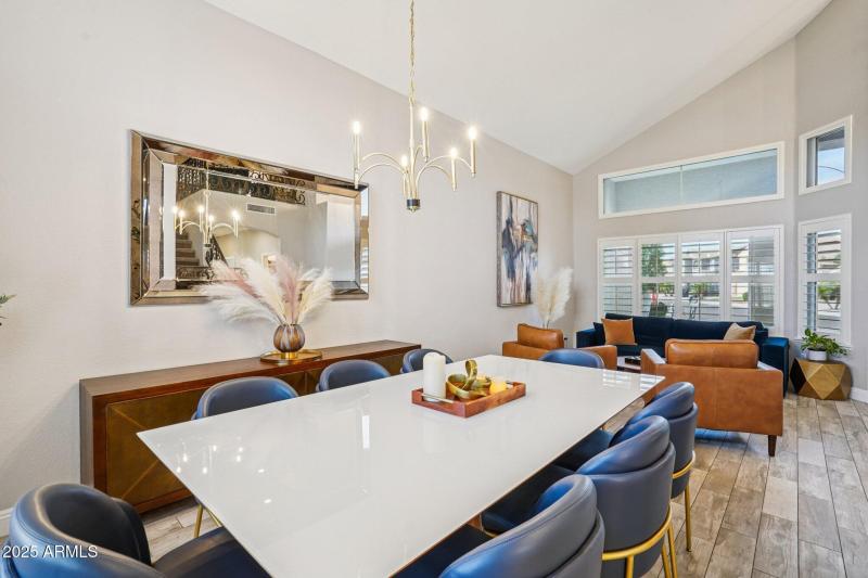 17-web-or-mls-N 76th Dr-S0111-015