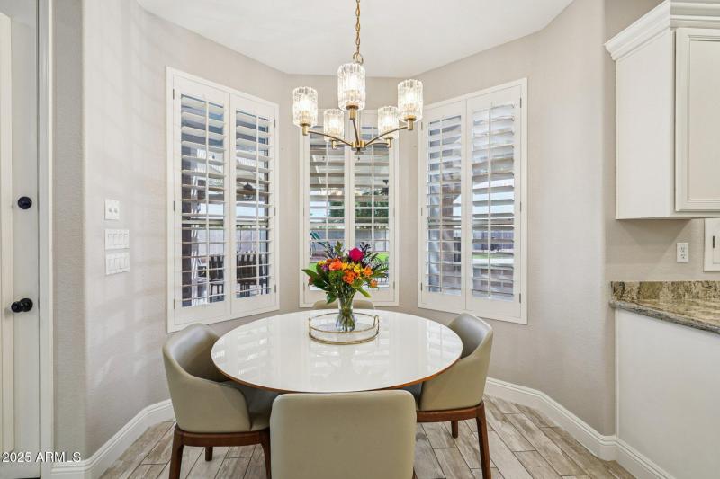 19-web-or-mls-N 76th Dr-S0111-017