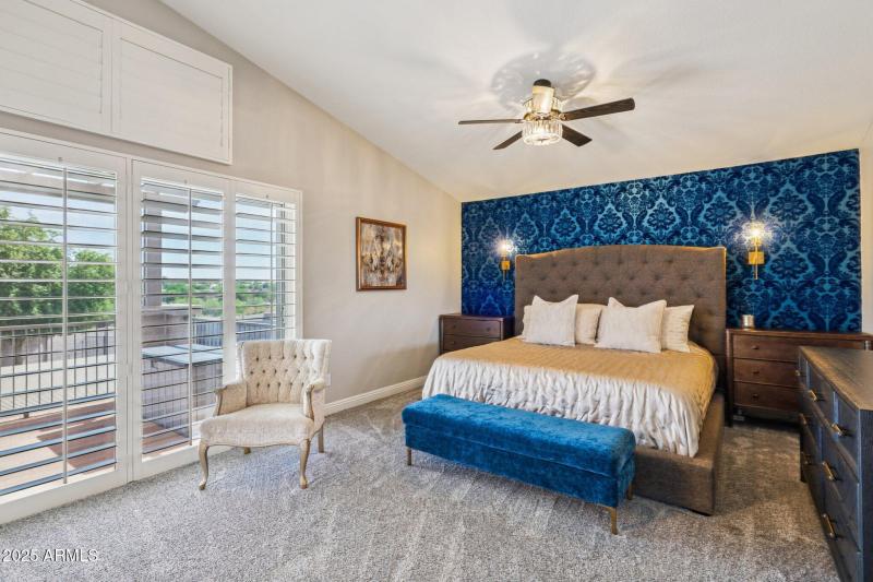 39-web-or-mls-N 76th Dr-S0111-037