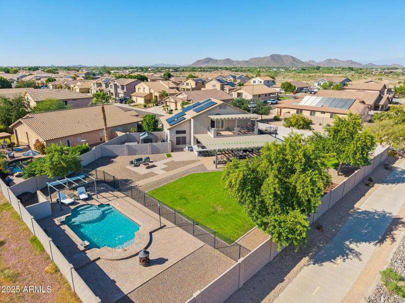 73-web-or-mls-N 76th Dr-S0111-071