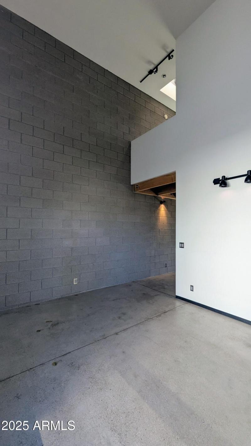 PXL_20251102_192612357~2