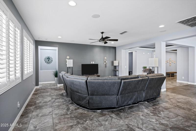 3728 E Narrowleaf Dr-12