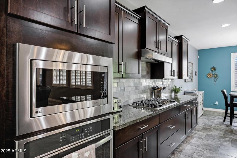 3728 E Narrowleaf Dr-19