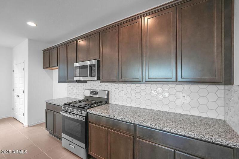 14615 W Sand Hills Rd ~ Ready Now!