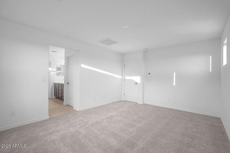 14615 W Sand Hills Rd ~ Ready Now!