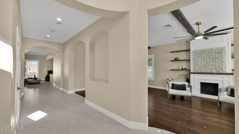 24-web-or-mls-P1276400