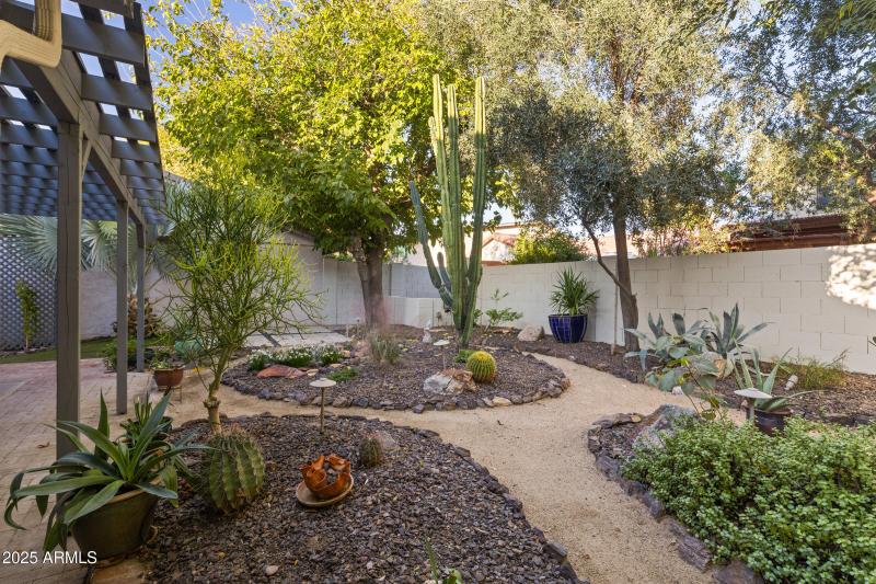 5627 S Crows Nest Rd-41