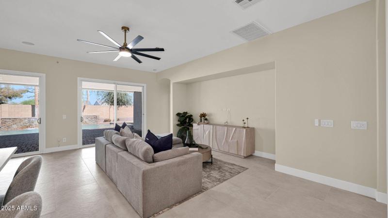 37-web-or-mls-P1276456