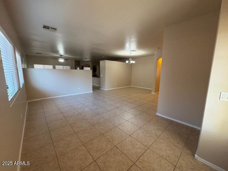 1620 E Viola Livingroom