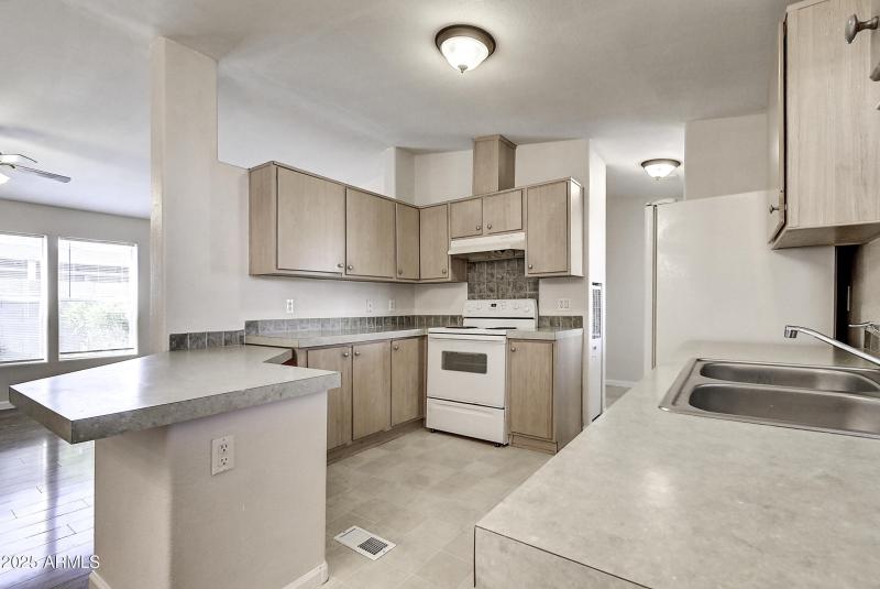 8601 N 103rd Ave Unit 271 (8)