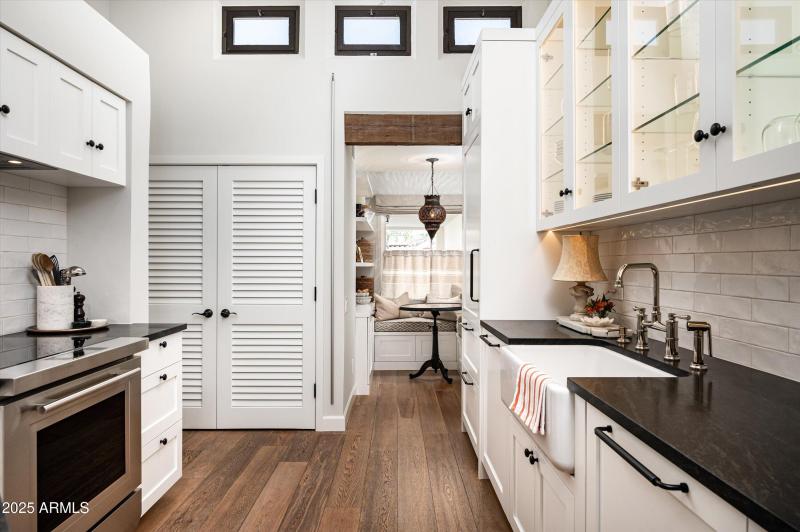 12-5101NCasaBlancaDr217-12