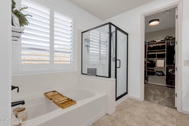 Soaking tub & shower