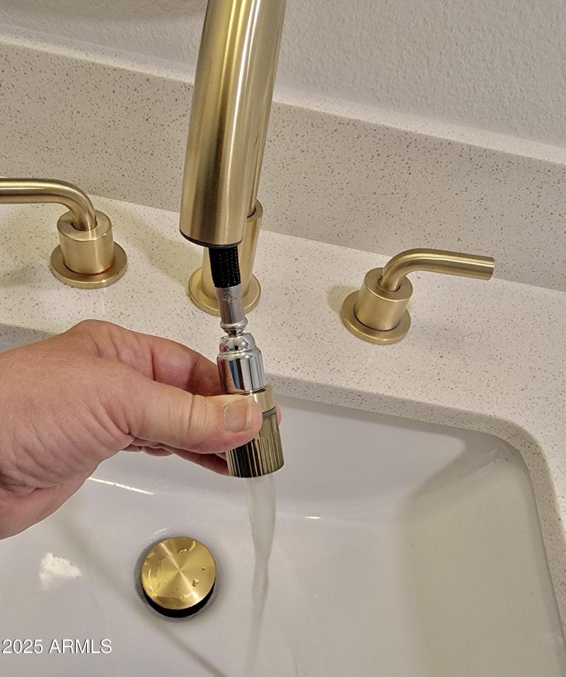 D1C878BF-E198-47F4-B83B-A843B5AEB564_1_2