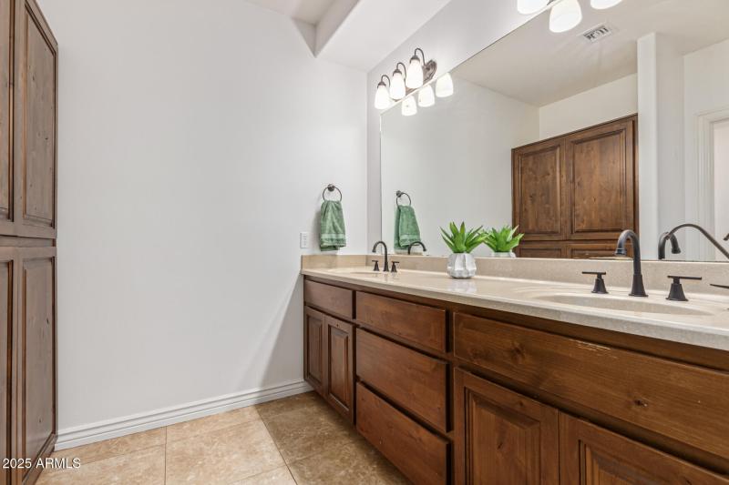 Basement full bathroom