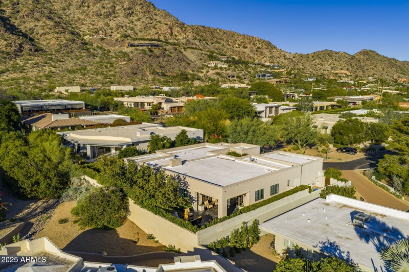 67-web-or-mls-DJI_20251028160644_0201_D