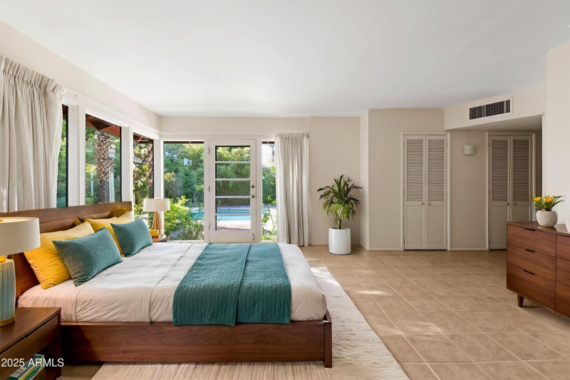 Spacious Primary Suite