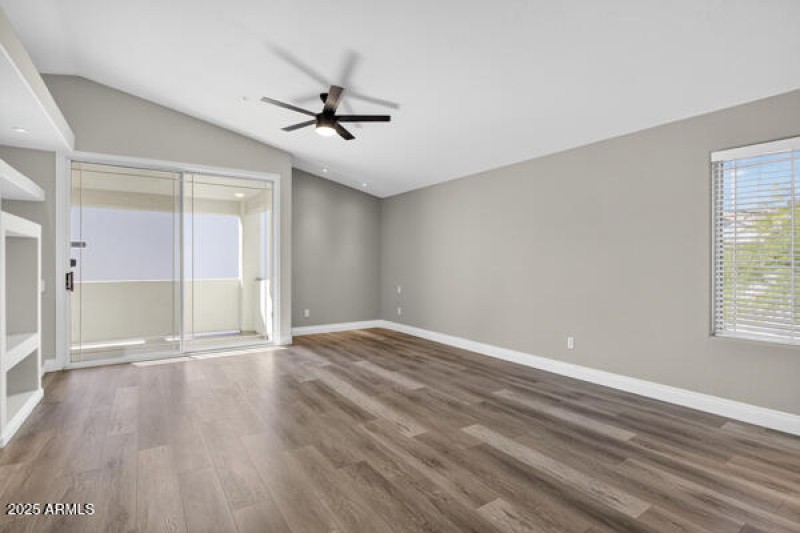 134065095216452986_134065095115505280_03