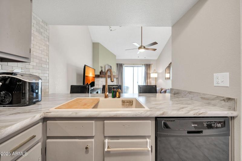 14002 N 49th Ave 1097-12