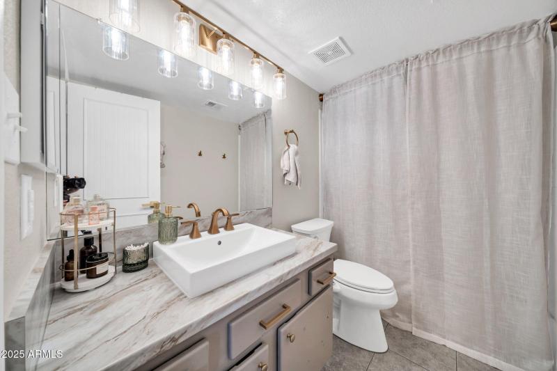 14002 N 49th Ave 1097-17