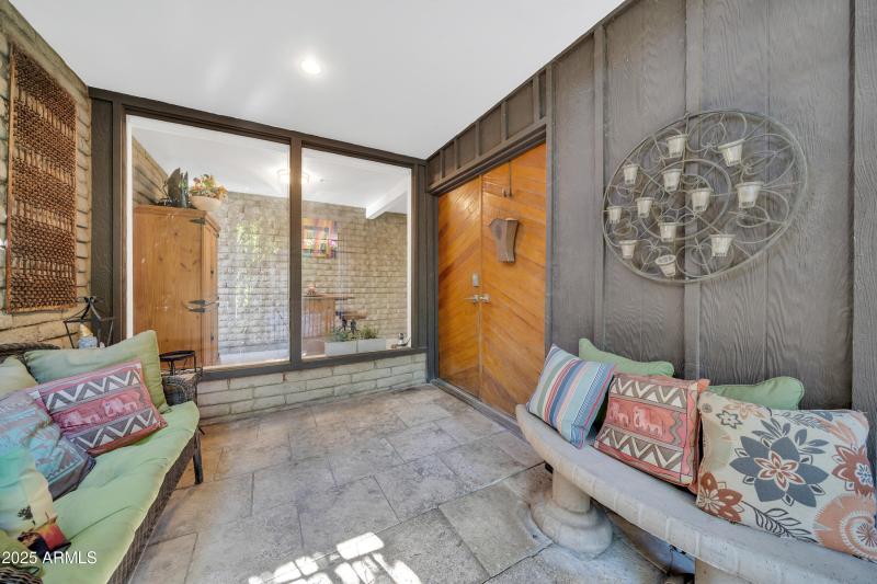 1711 E Missouri Ave-5