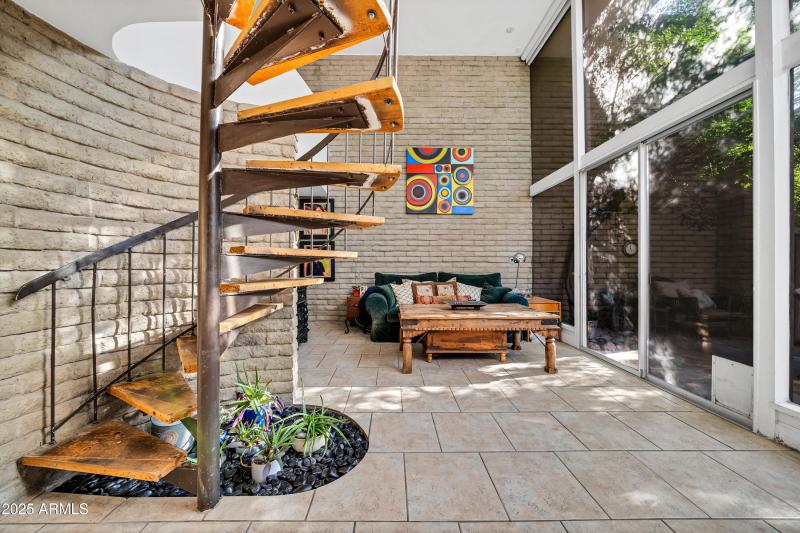 1711 E Missouri Ave-12