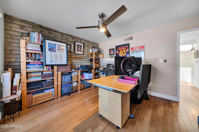 1711 E Missouri Ave-28