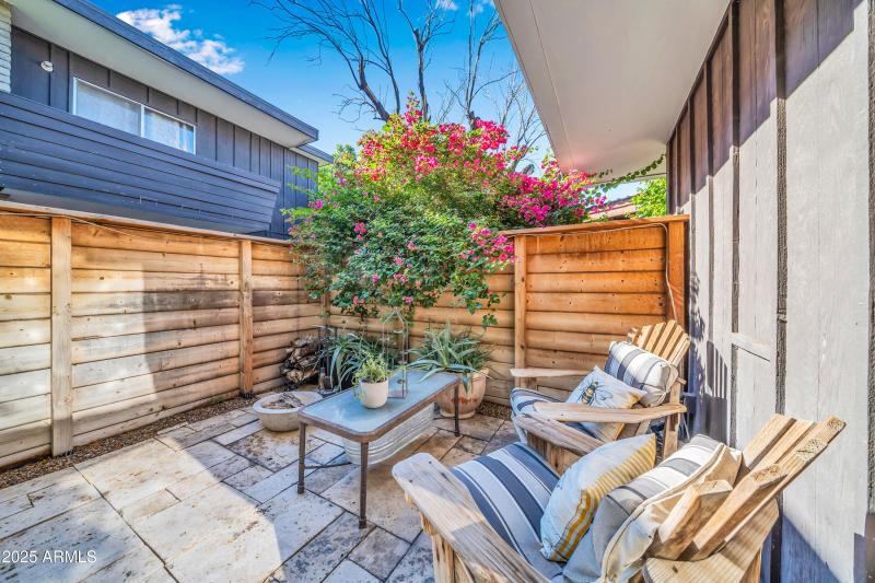 1711 E Missouri Ave-36